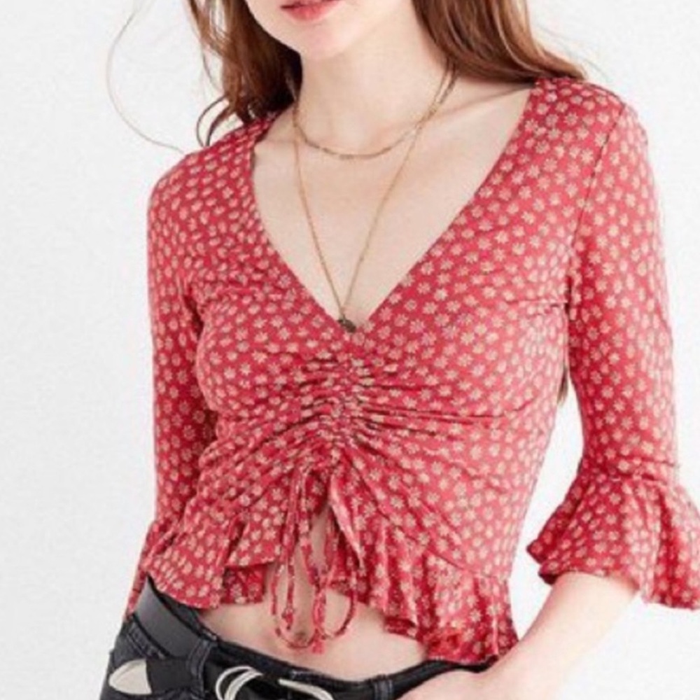 Urban outfitters Myra sun faded red floral cinch blouse 1/2 sleeves size large